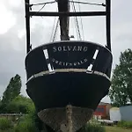 Bei Familie Habben Mit Pkw Stellplatz アパート *