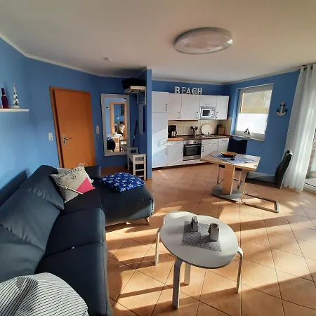 Mit Pkw Stellplatz Bei Familie Habben-hollander Apartment Uckeritz