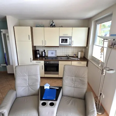 Bei Familie Habben Mit Pkw Stellplatz Appartamento