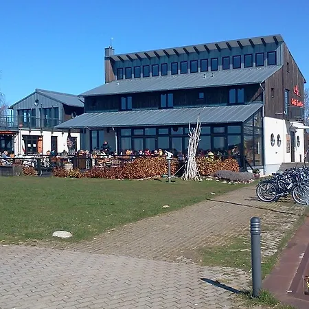 Bei Familie Habben Mit Pkw Stellplatz *