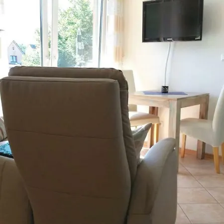 Bei Familie Habben Mit Pkw Stellplatz Appartamento